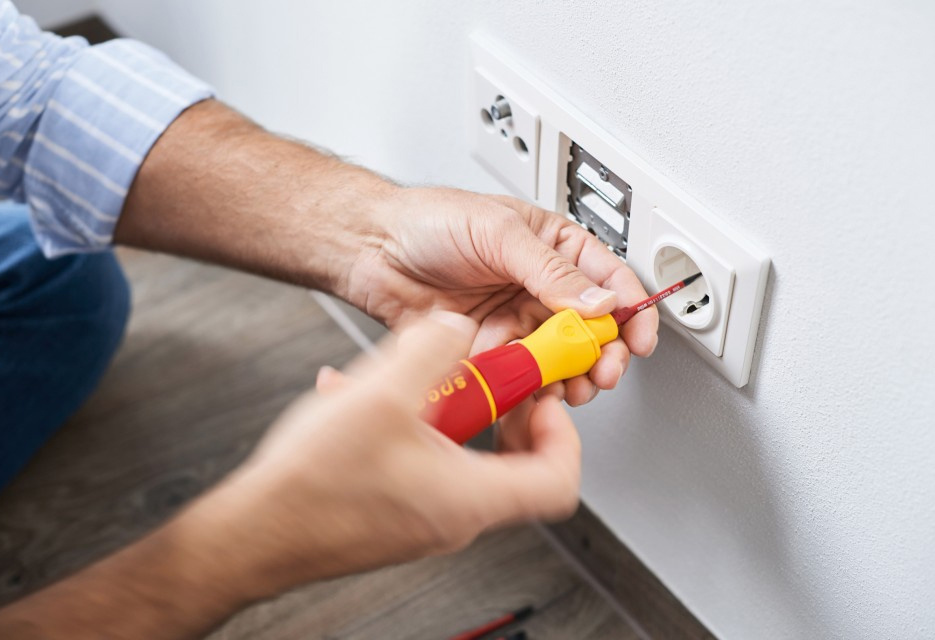 E-SKRUVMEJSELSATS 590 T102