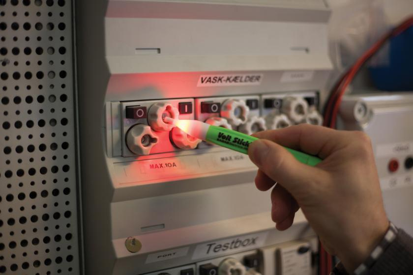 TESTINSTRUMENT SAGAB 106 VOLTSTICK