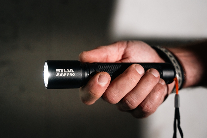 STAVLAMPA SILVA ZOOMLIGHT 1000