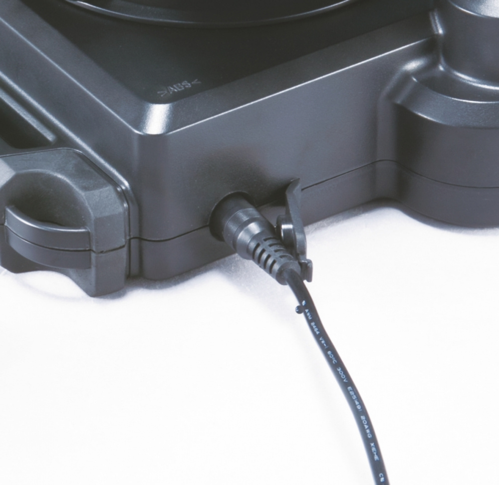 FL�KT DCF102Z 18V / 230V