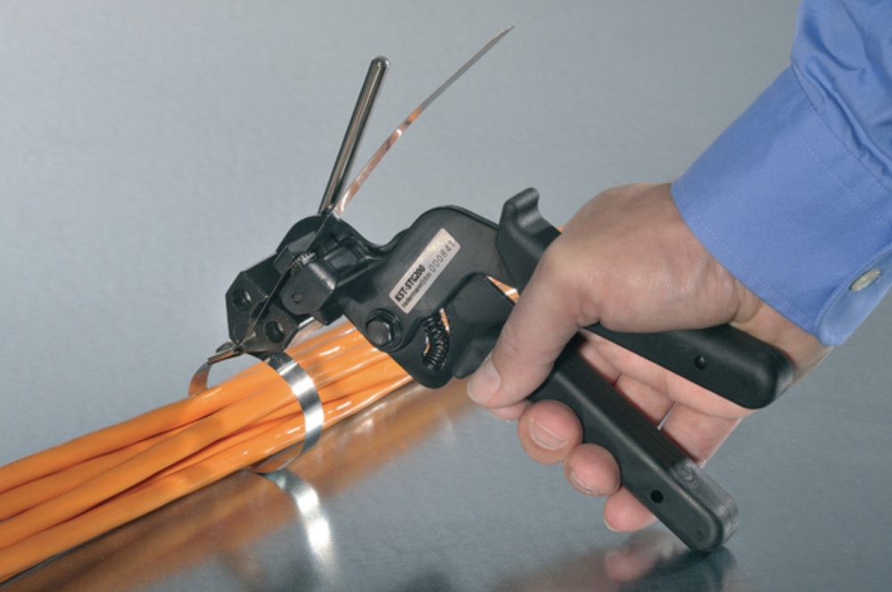 BUNTBANDSPISTOL KST-STG200